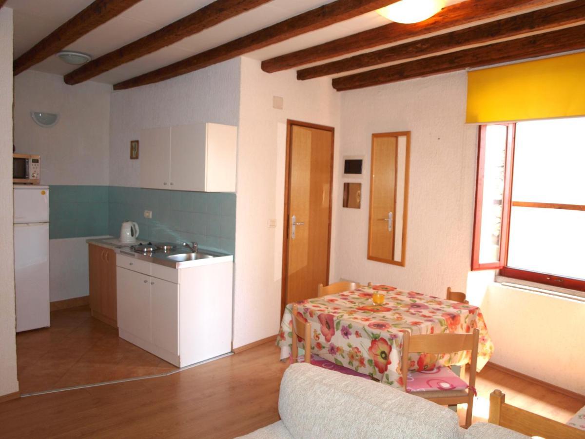 Apartment 52 Rovinj Bagian luar foto