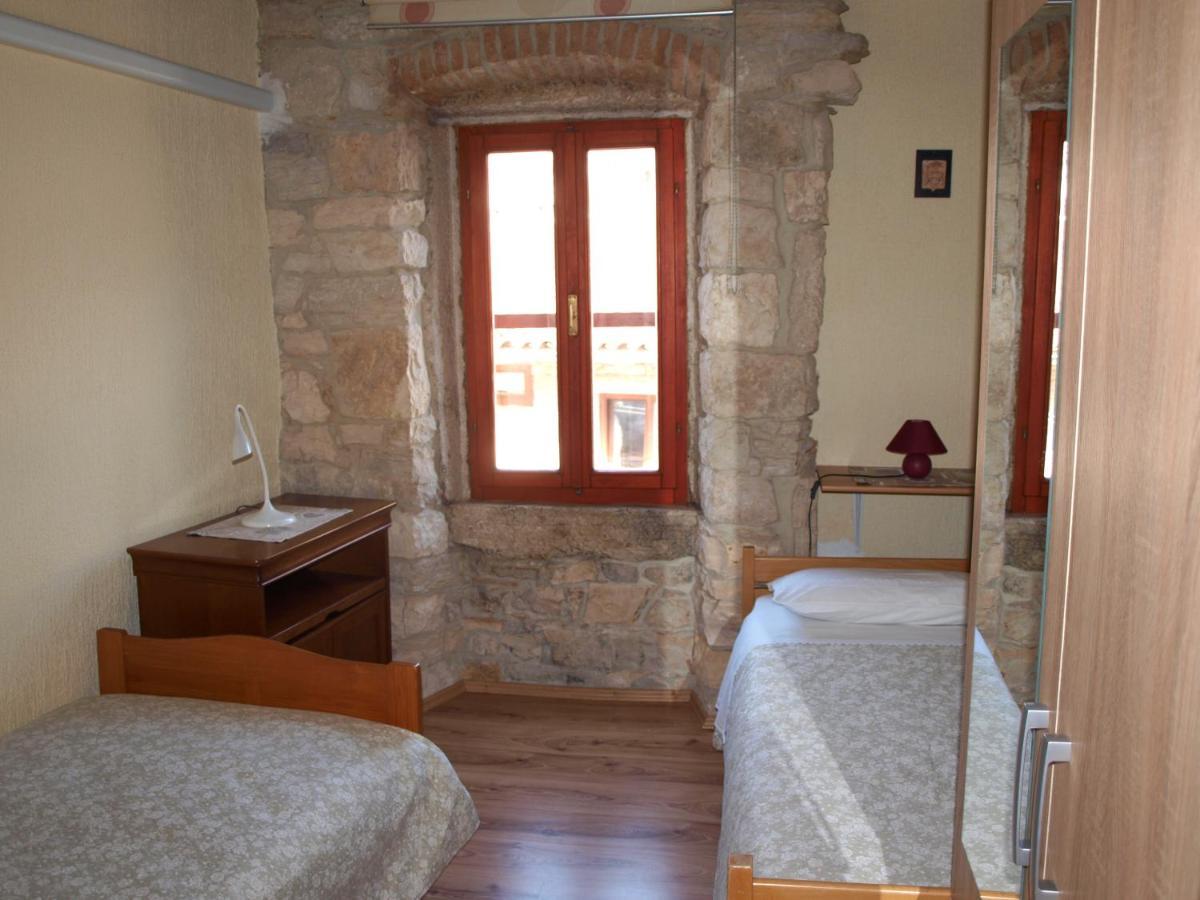 Apartment 52 Rovinj Bagian luar foto