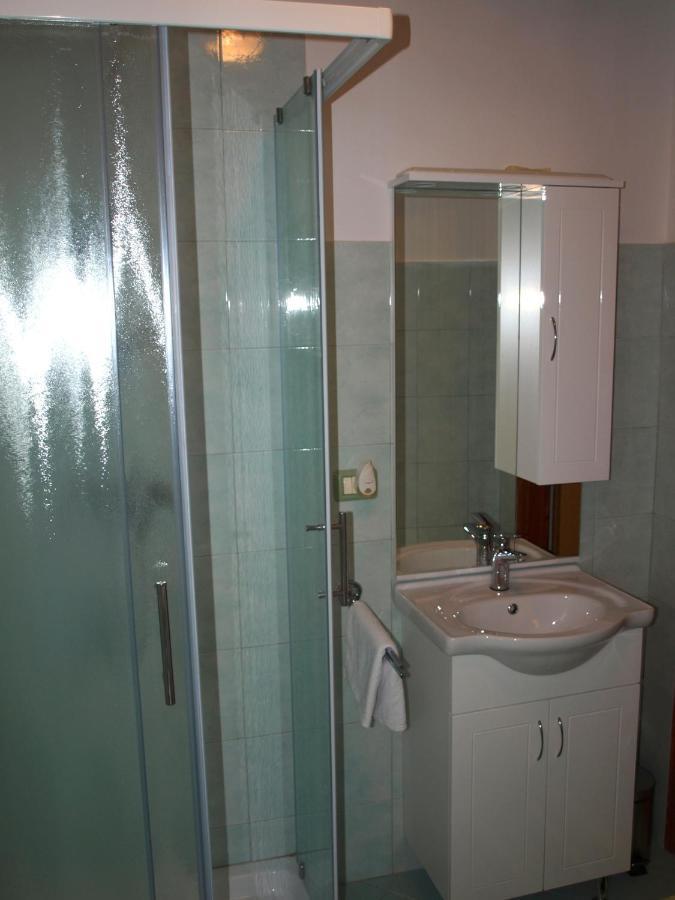 Apartment 52 Rovinj Bagian luar foto